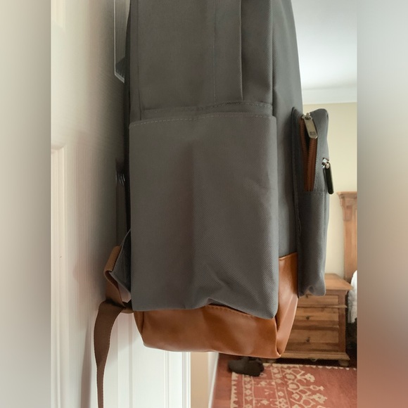 NWT 🍀 Lucky Brand: Gray Canvas, Brown Faux Leather, 18x12x5.5 inches, Zips Logo - Picture 3 of 12